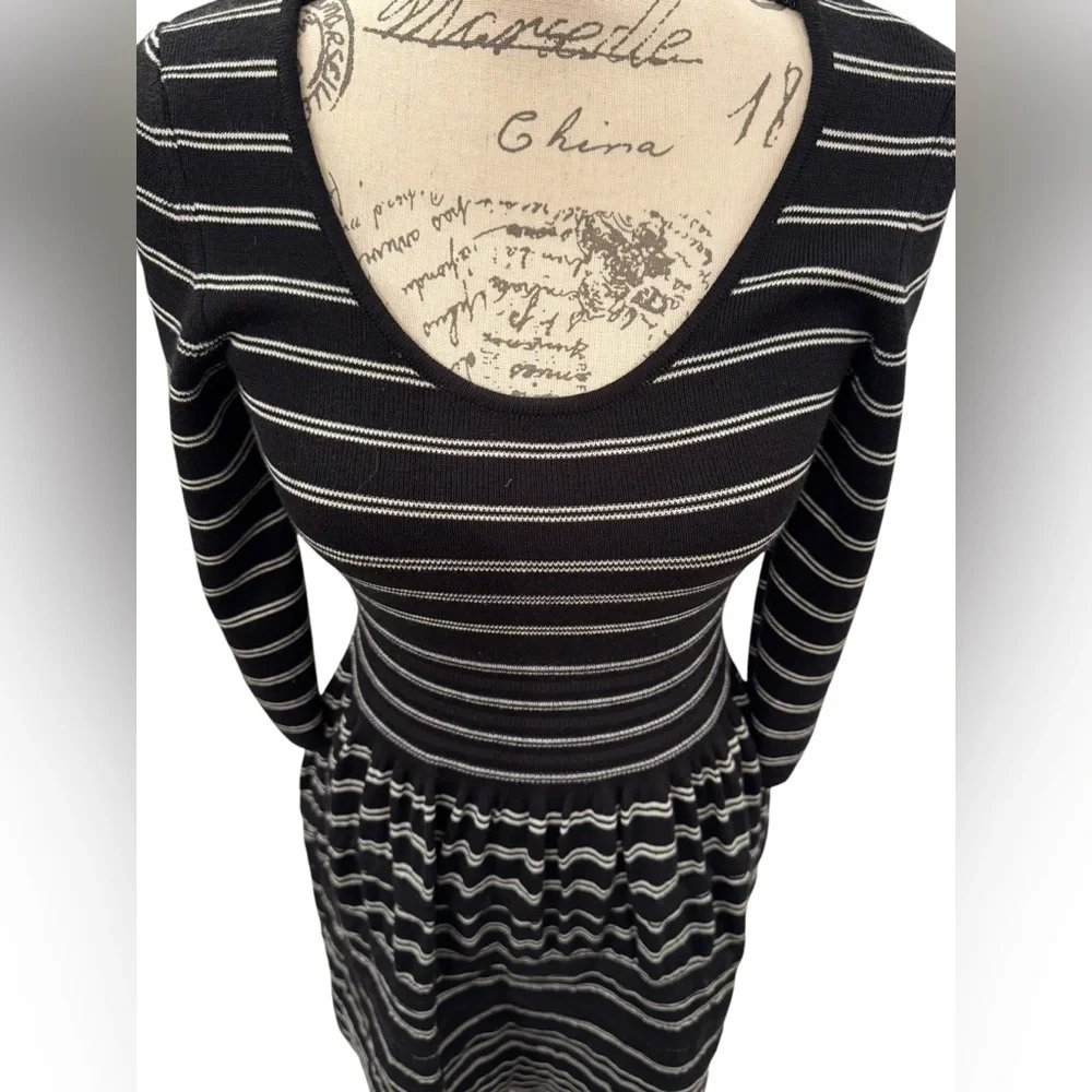 Anthropologie Sweater Dress Knitted & Knotted Women’s Size Small NWT - Picture 4 of 13